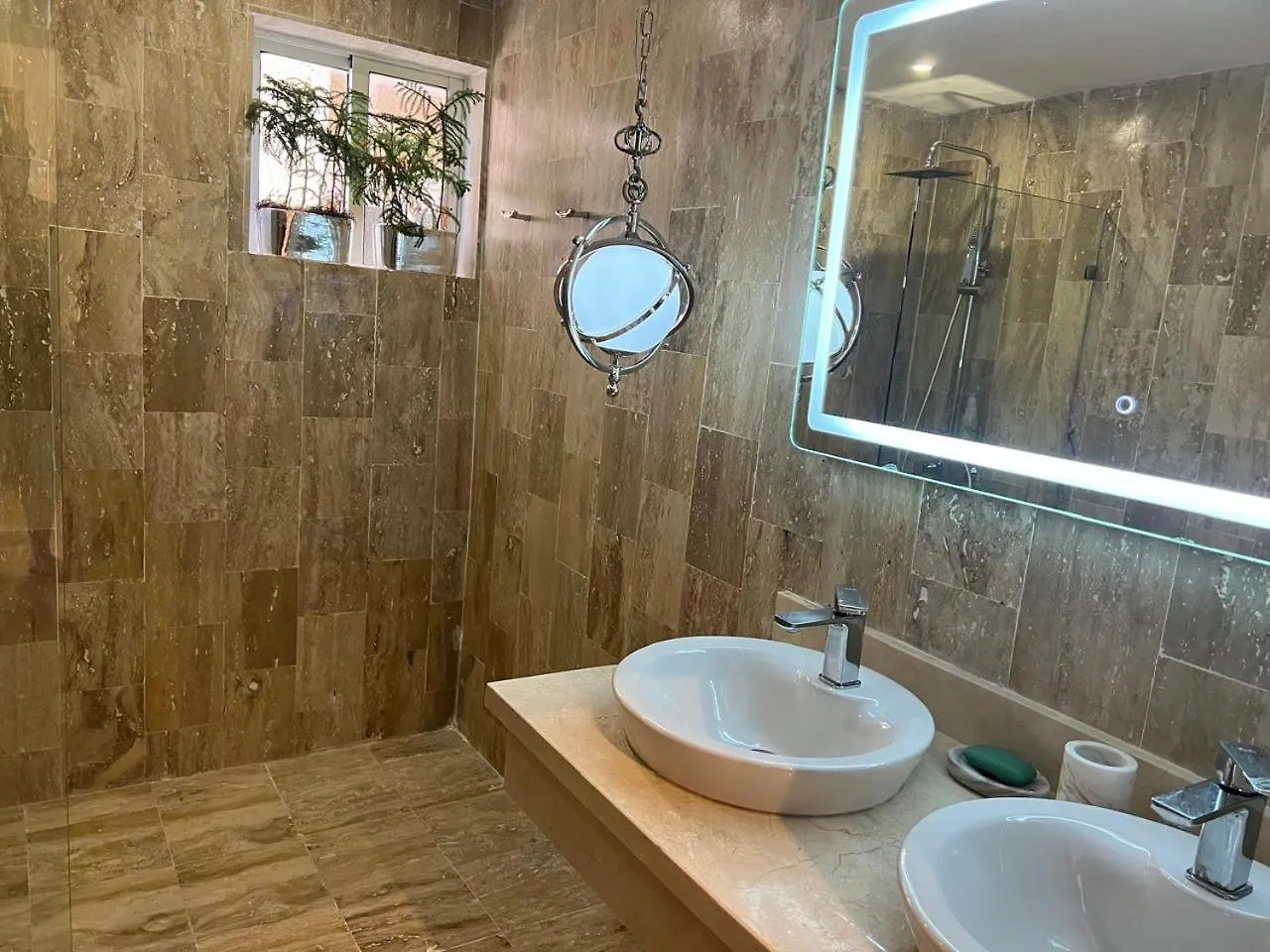 Suite In Shared Apartment, Pool And Beach Access Punta Cana Homestay
