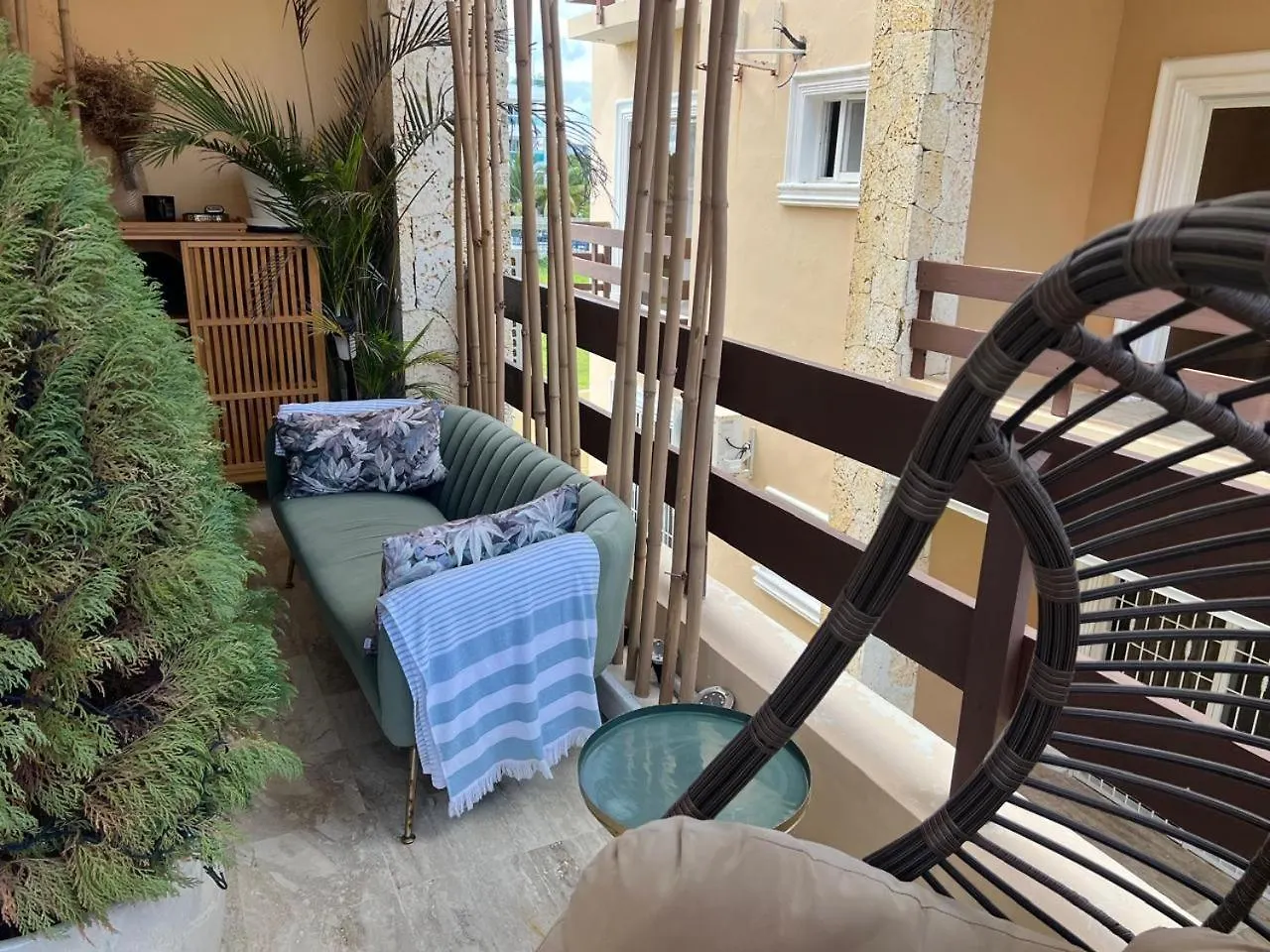 Suite In Shared Apartment, Pool And Beach Access Punta Cana Homestay